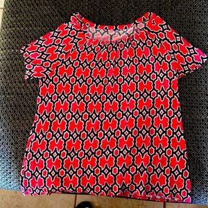 Short sleeve stretchy woman’s top